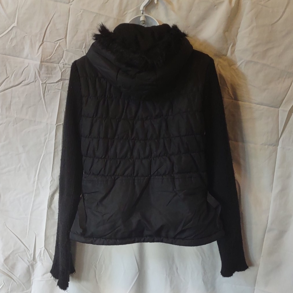 Light jacket. - Picture 2 of 3
